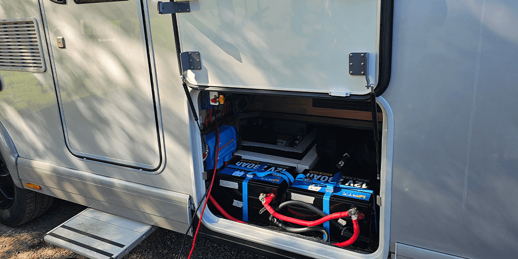 Customer Review of the WattCycle 12V 280Ah Mini LiFePO4 Batteries with Bluetooth for Camper/RV