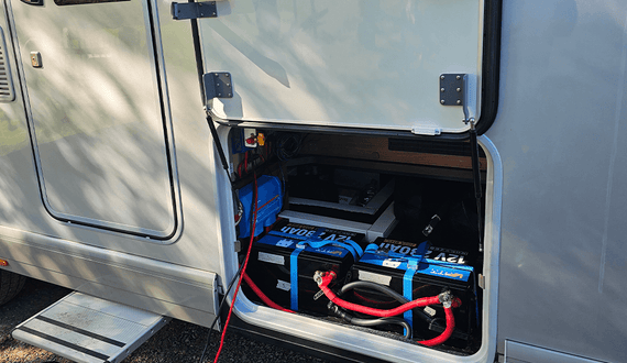 Customer Review of the WattCycle 12V 280Ah Mini LiFePO4 Batteries with Bluetooth for Camper/RV
