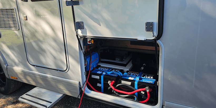 Customer Review of the WattCycle 12V 280Ah Mini LiFePO4 Batteries with Bluetooth for Camper/RV